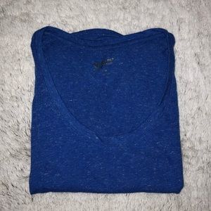 Arizona Jean Co. Blue T-Shirt Size Medium